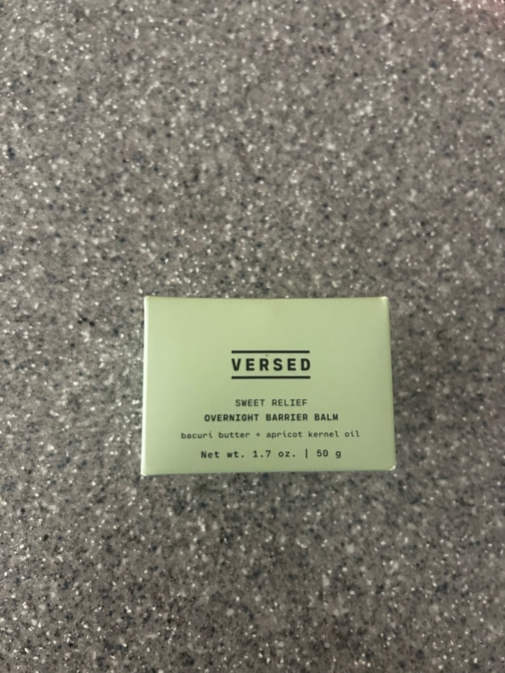 Versed Sweet Relief Overnight Barrier Balm — Light Green
